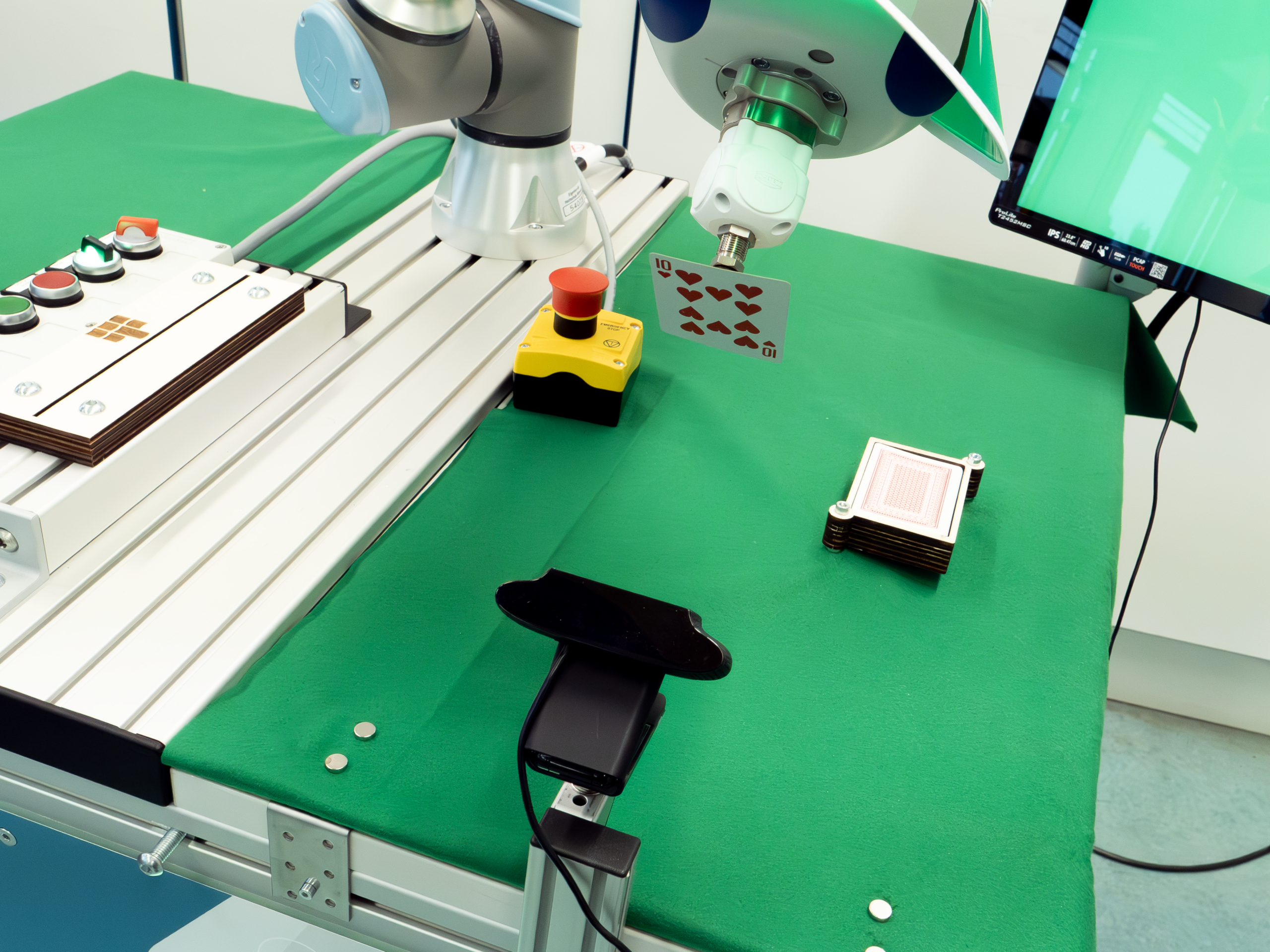 Erkennung der Spielkarte mittels Kamerasystem Erkennung der Spielkarte mittels Kamerasystem